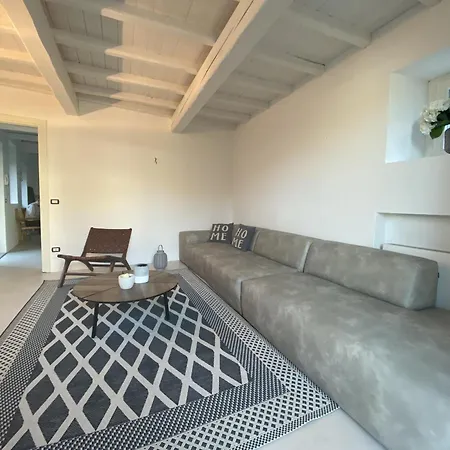 Feriehus Casa Boutique Pietra Stresa